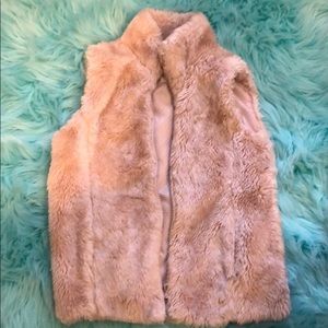 H&M light pink furry vest size 7/8